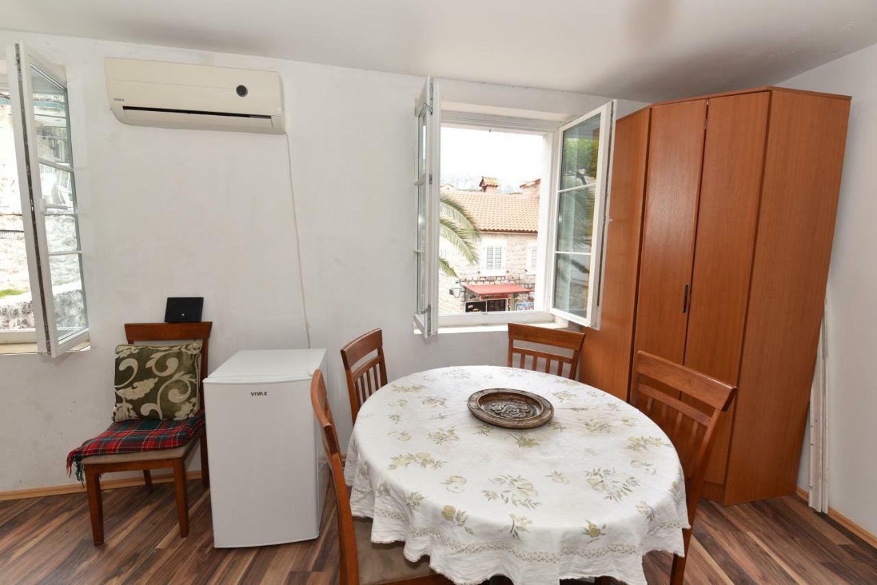 Hostel Michel Budva Eksteriør billede
