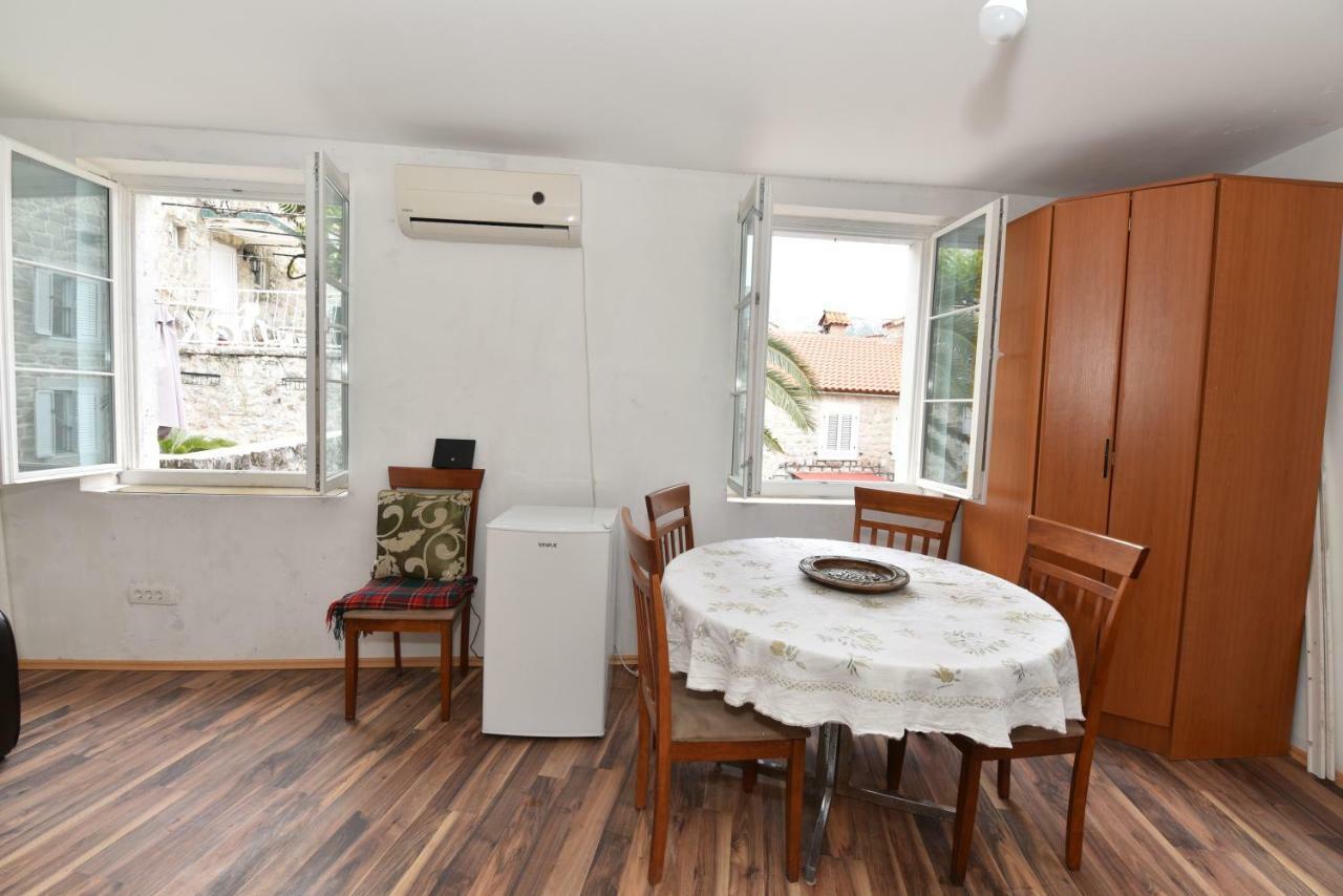 Hostel Michel Budva Eksteriør billede