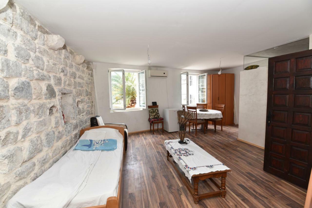 Hostel Michel Budva Eksteriør billede