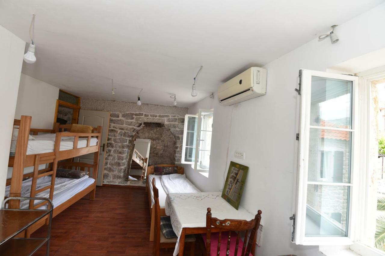 Hostel Michel Budva Eksteriør billede