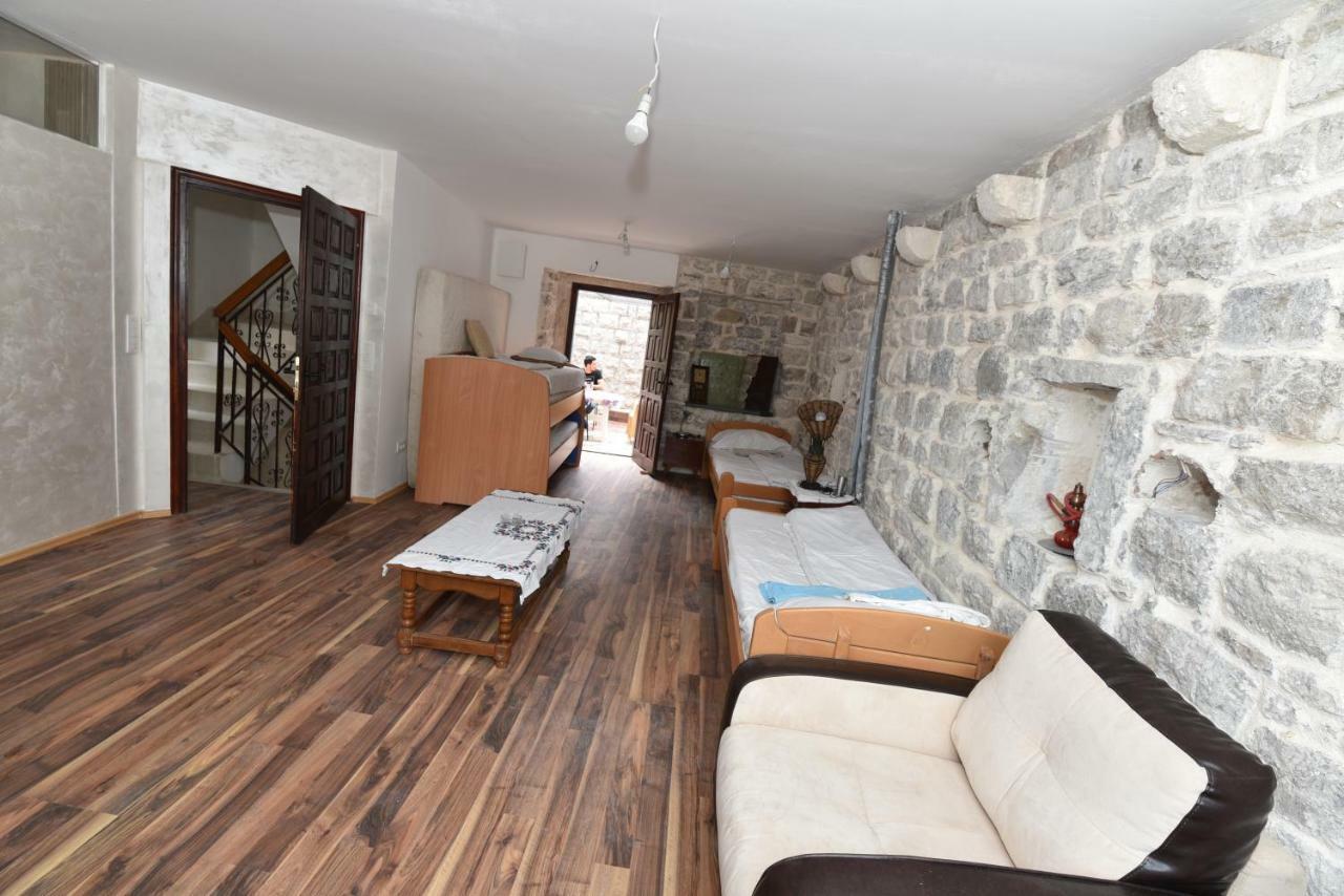 Hostel Michel Budva Eksteriør billede