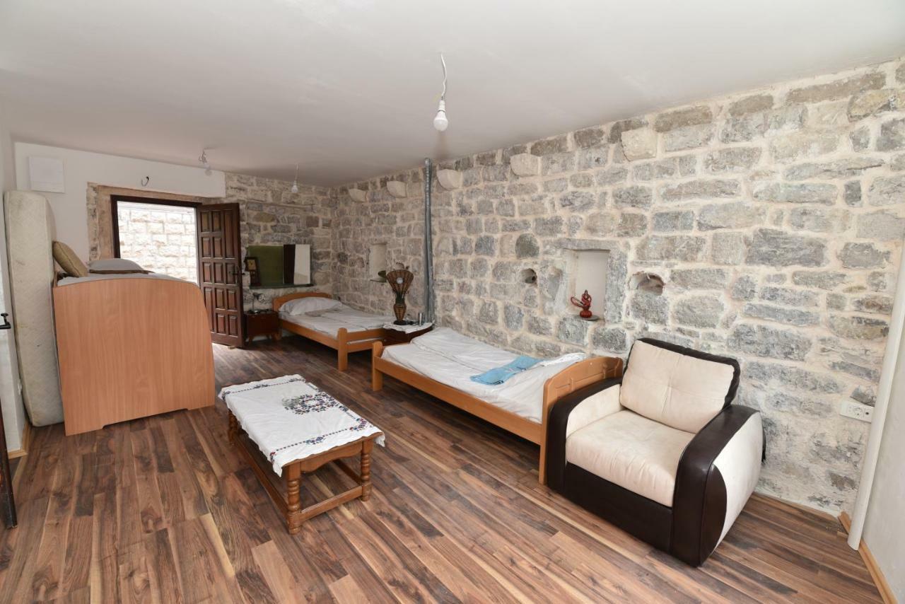 Hostel Michel Budva Eksteriør billede