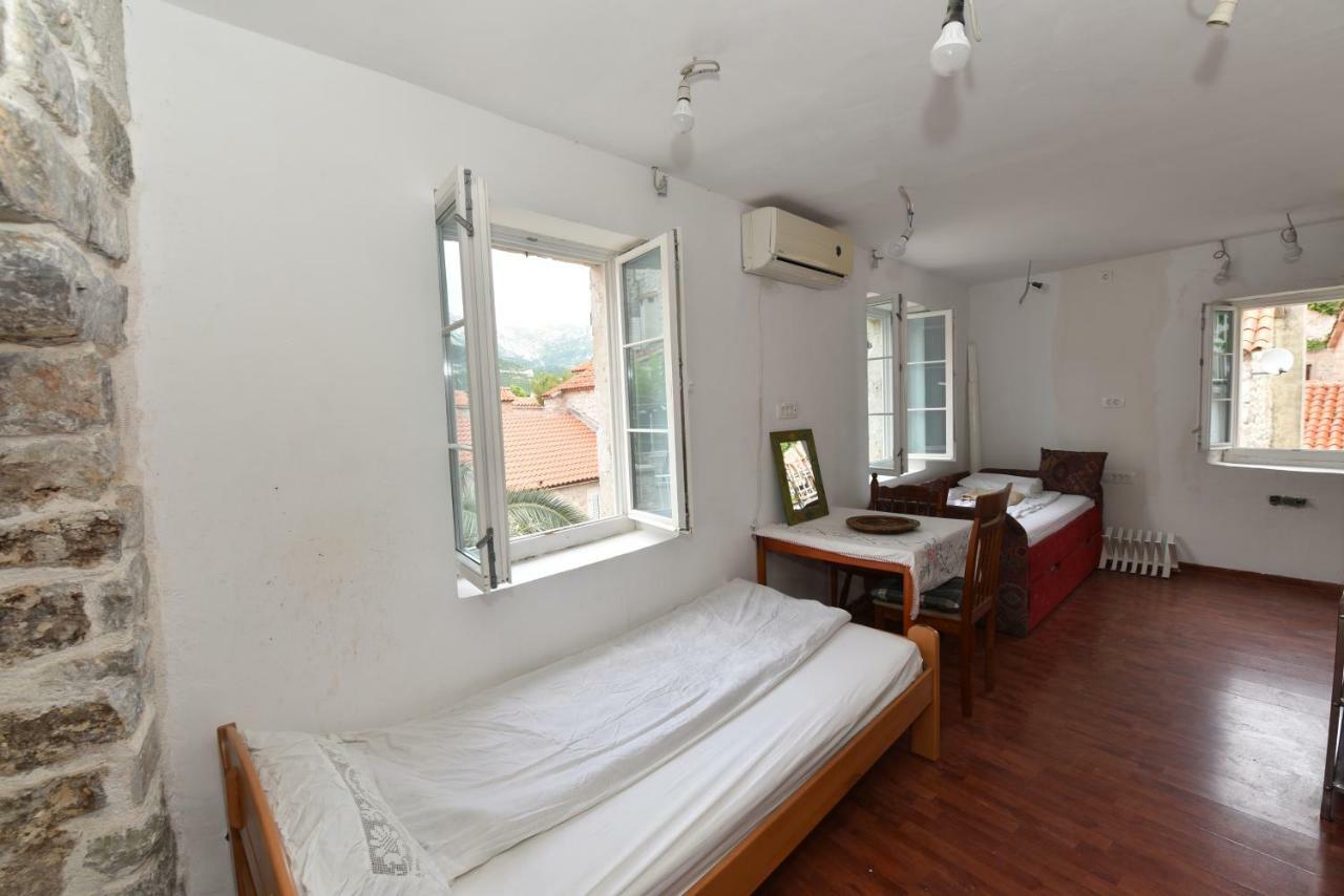 Hostel Michel Budva Eksteriør billede